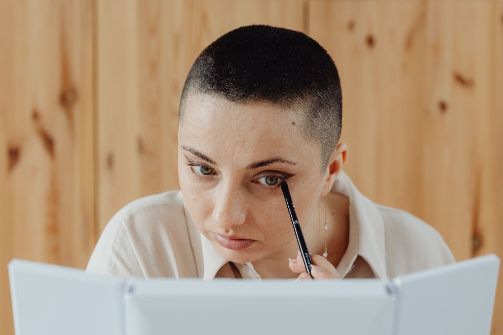 Maquiagem Feminina: Dicas para Valorizar a Beleza e Realçar a Personalidade